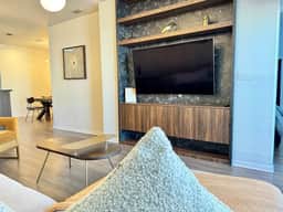 Renovated 3BR APT nice/cozy! - Imagen 4
