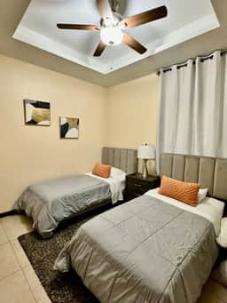 ✨Mallorca ✨ Warm & Cozy Apt ✨ 3 bed Apt with Prime Loc! - Image 5