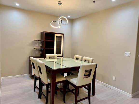 New & Cozy - Hot Jacuzzi 3BR Condo GREAT location - Imagen 5